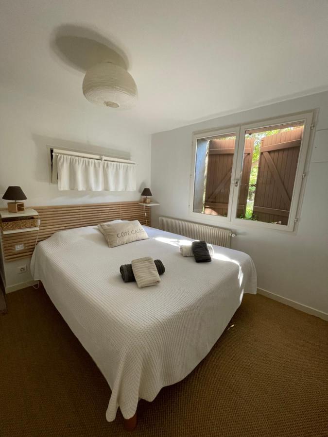 Large Private Garden, Quiet 2-Bedroom Apartment, Air Conditioning, Wifi, Parking Каси Екстериор снимка
