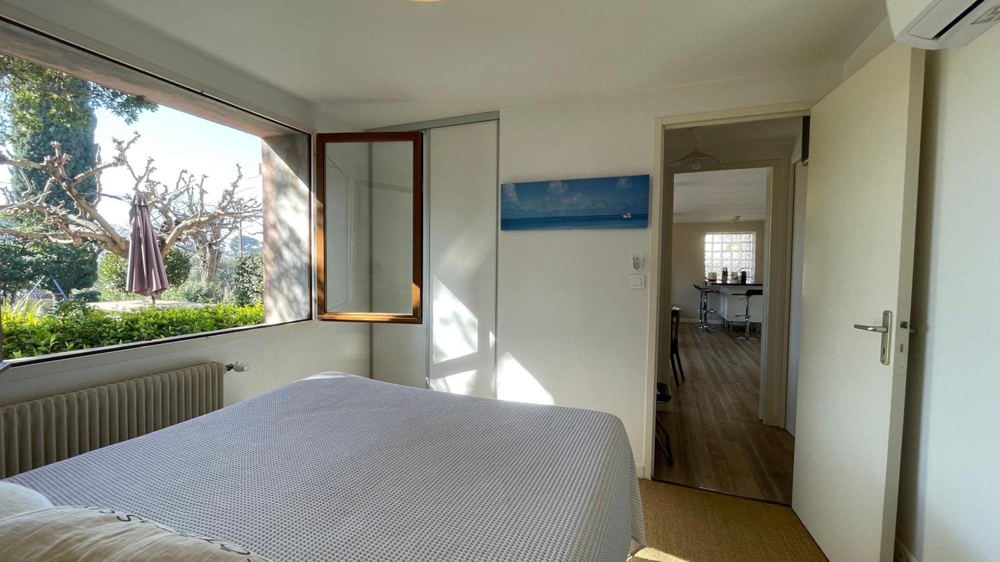 Large Private Garden, Quiet 2-Bedroom Apartment, Air Conditioning, Wifi, Parking Каси Екстериор снимка