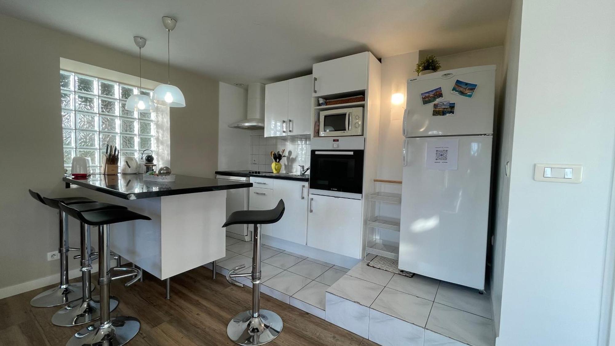 Large Private Garden, Quiet 2-Bedroom Apartment, Air Conditioning, Wifi, Parking Каси Екстериор снимка