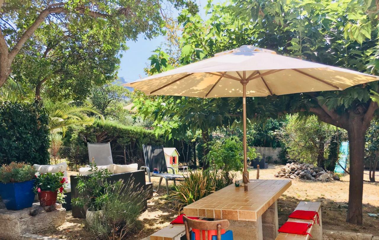 Large Private Garden, Quiet 2-Bedroom Apartment, Air Conditioning, Wifi, Parking Каси Екстериор снимка